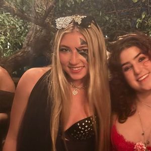 Meet your Posher, Bella